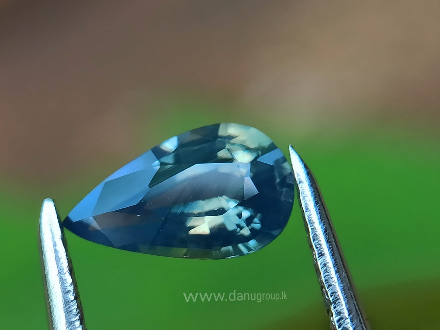 natural bi colour Sapphire pear danu group Gemstones