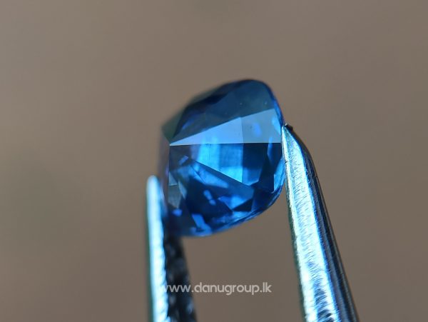 danugroup.lk - Ceylon Natural Cornflower Blue Sapphire Danu Group Gemstones Collections