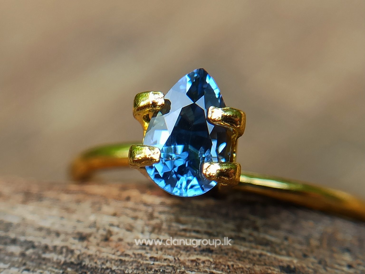 danugroup.lk - Ceylon Natural Cornflower Blue Sapphire Danu Group Gemstones Collections