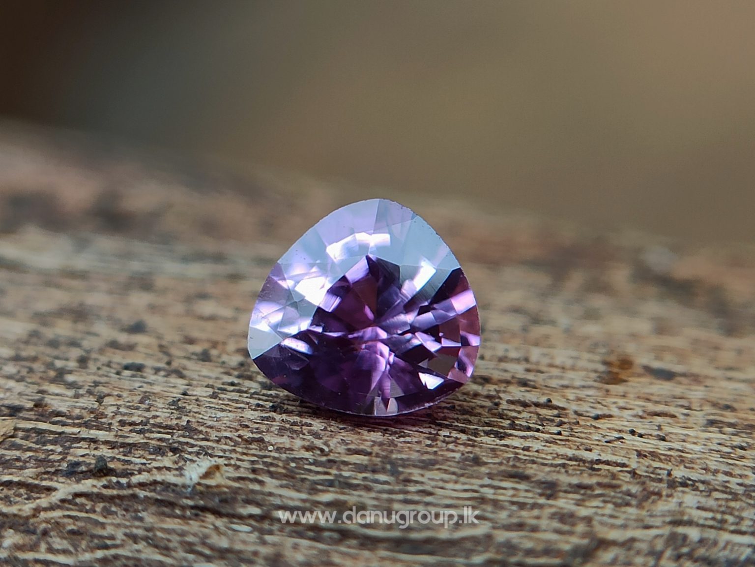 Ceylon Natural Purple sapphire and blue sapphire couple - Natural Fancy Sapphire Couple from Danu Group