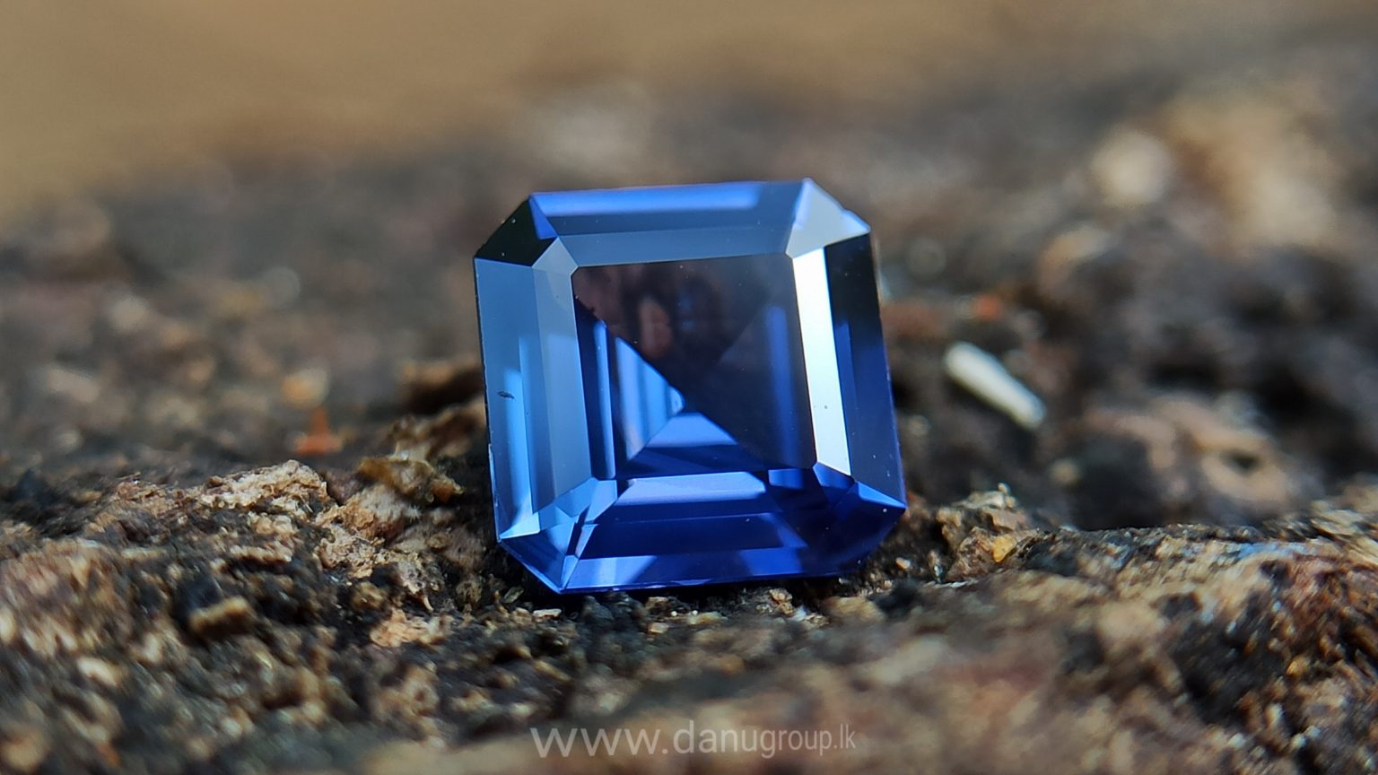 Ceylon Natural vivid blue royal blue Sapphire from Danu Group Gemstones Collections