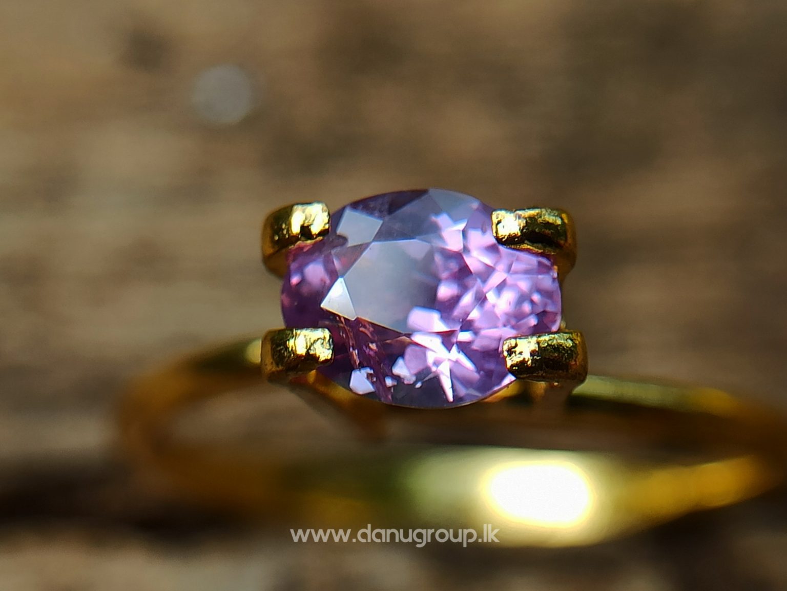 Purple sapphire - Ceylon Natural Purple Sapphire from Danu Group Gemstones Collection