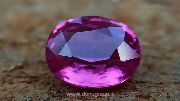 Hot Pink Sapphire Vibrant Pink Color Bubble Gum Pink Colour Sapphire Danu Group gemstones danugroup.lk