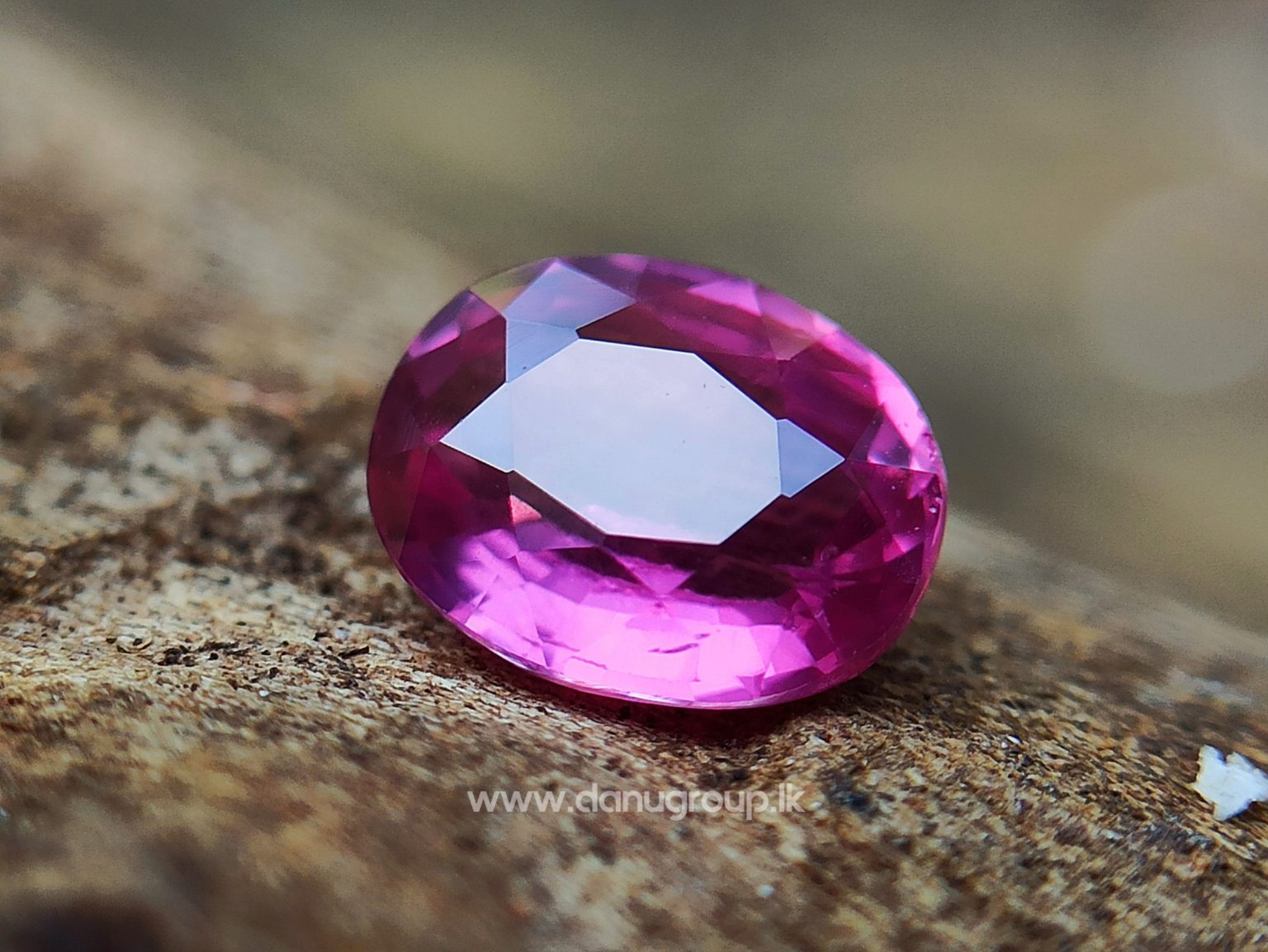 Hot Pink Sapphire Vibrant Pink Color Bubble Gum Pink Colour Sapphire Danu Group gemstones danugroup.lk