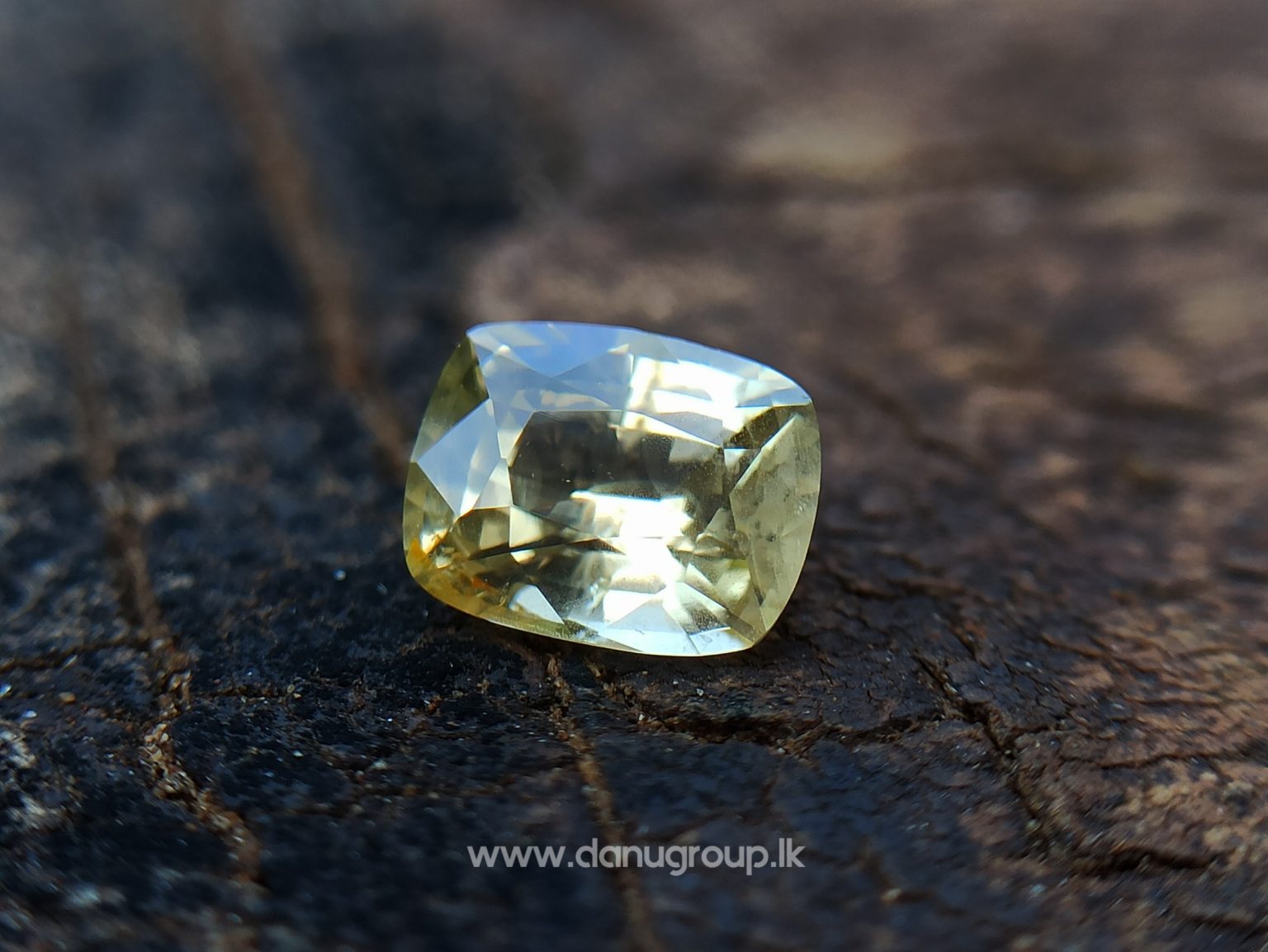 Ceylon Natural Yellow Sapphire - danugroup.lk