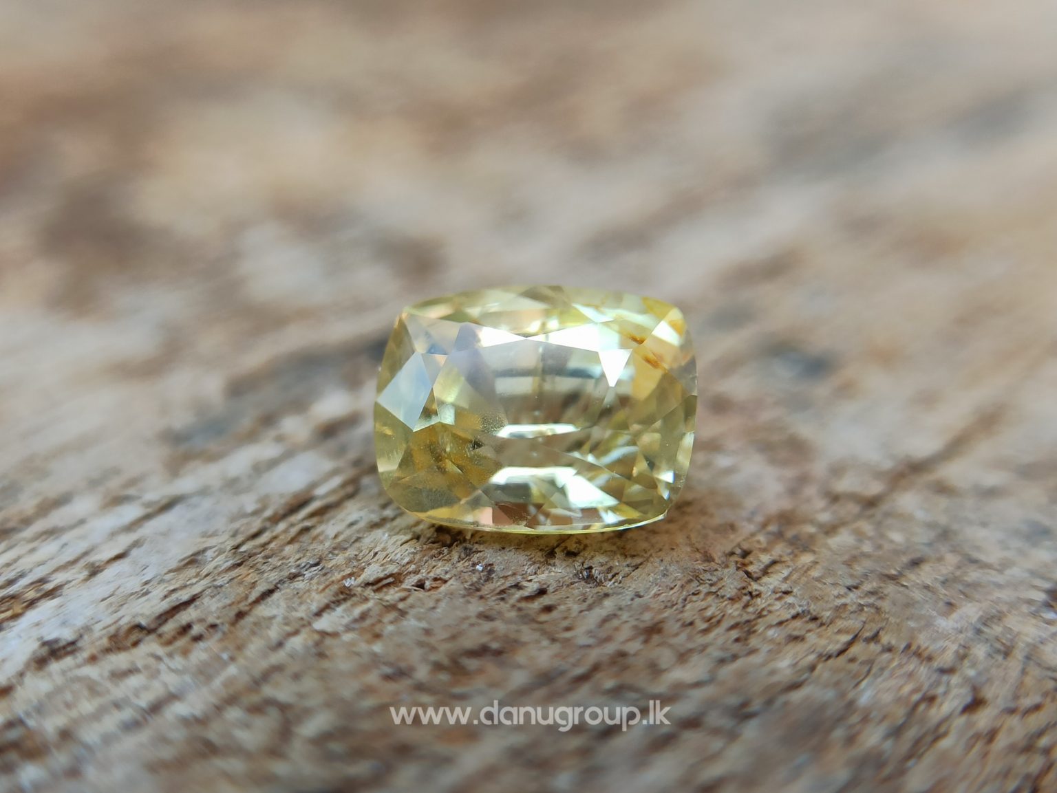 Ceylon Natural Yellow Sapphire - danugroup.lk