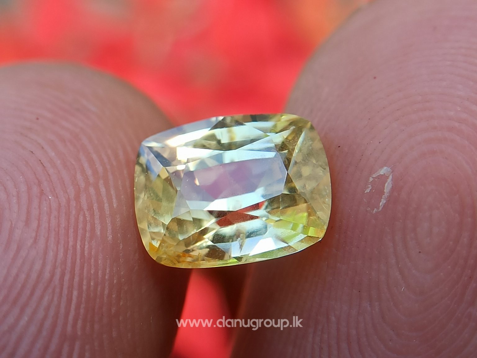 Ceylon Natural Yellow Sapphire - danugroup.lk