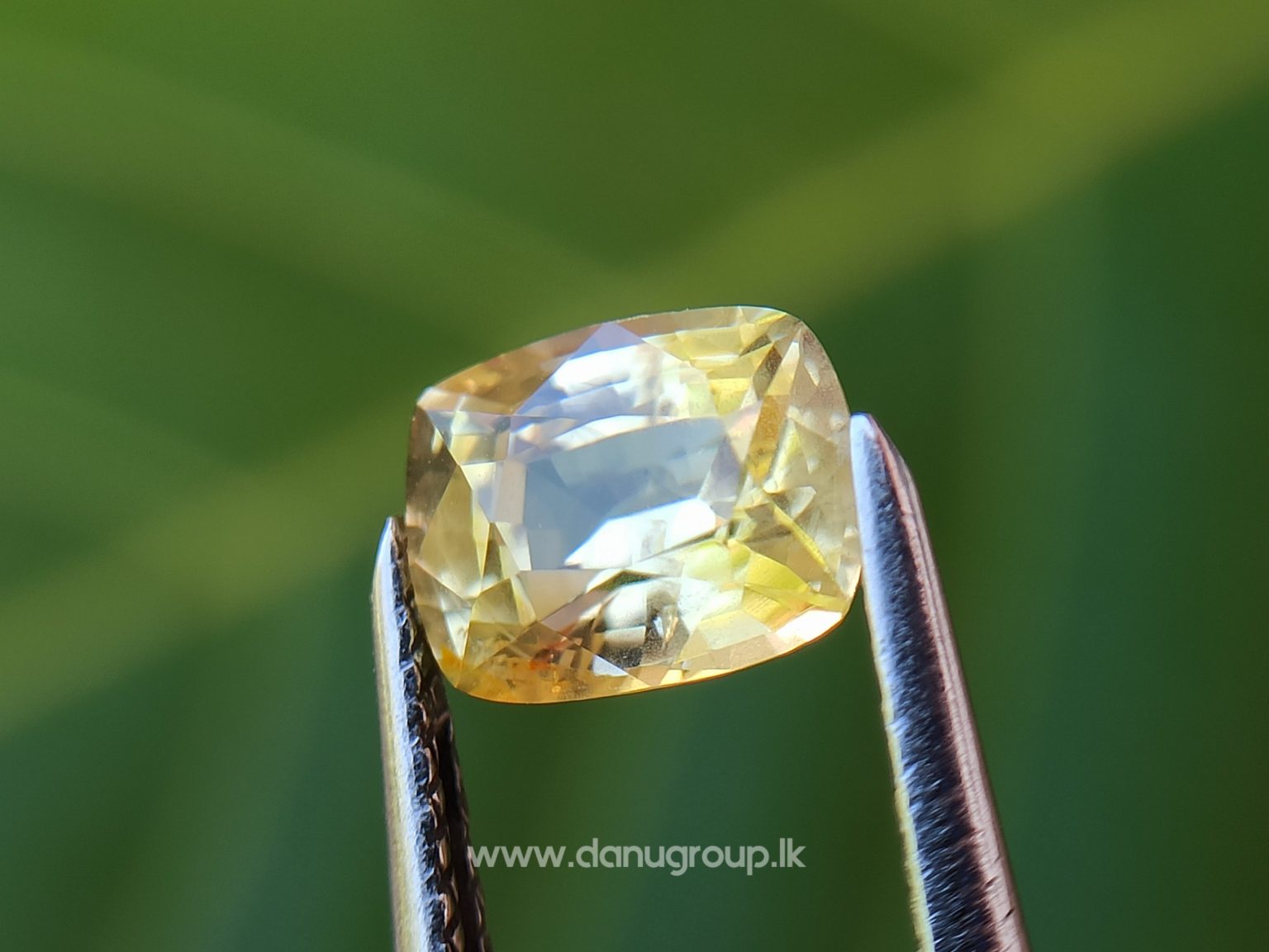 Ceylon Natural Yellow Sapphire - danugroup.lk