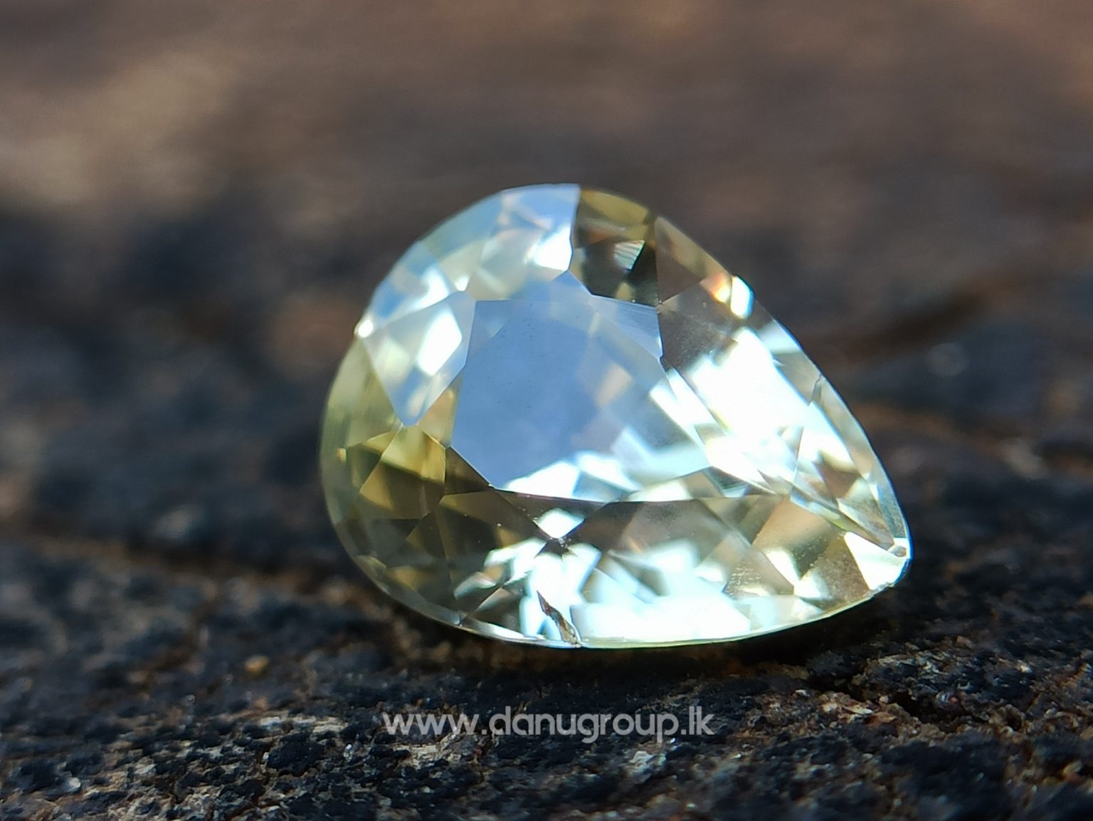 Ceylon Natural Yellow Sapphire - danugroup.lk