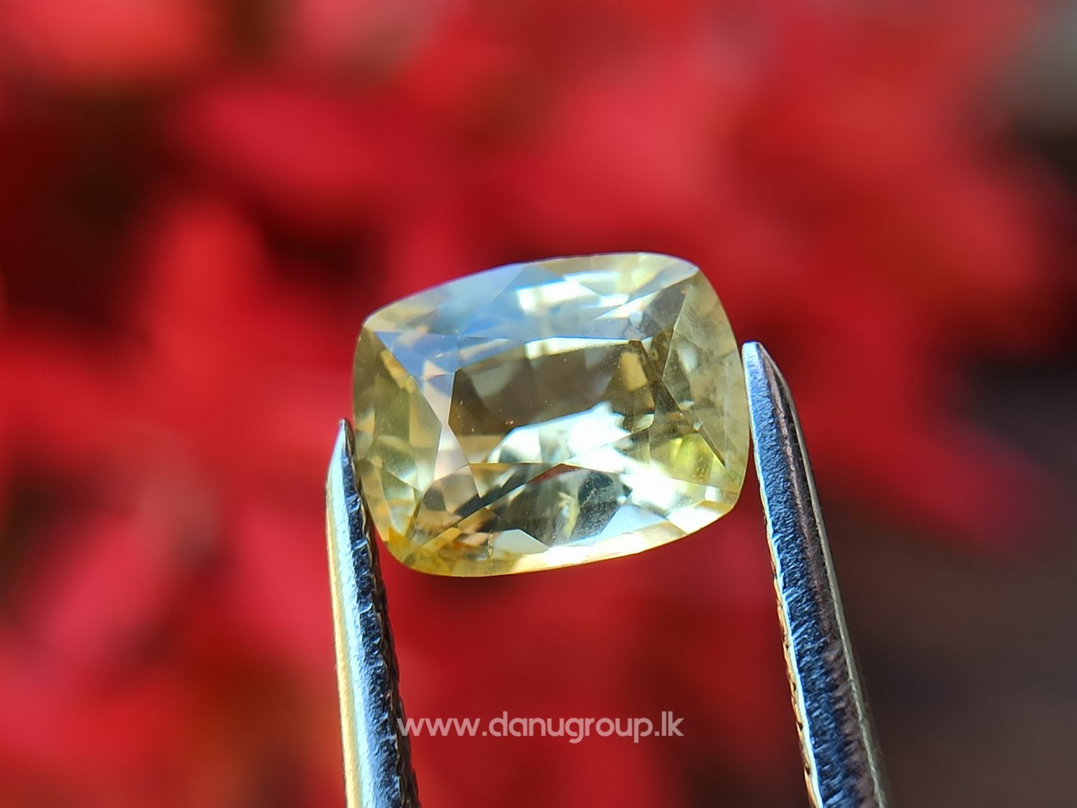 Ceylon Natural Yellow Sapphire - danugroup.lk