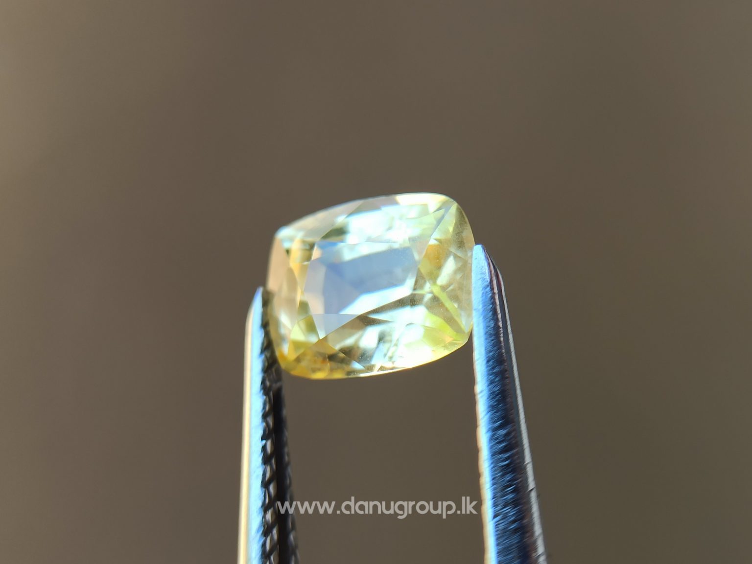 Ceylon Natural Yellow Sapphire - danugroup.lk