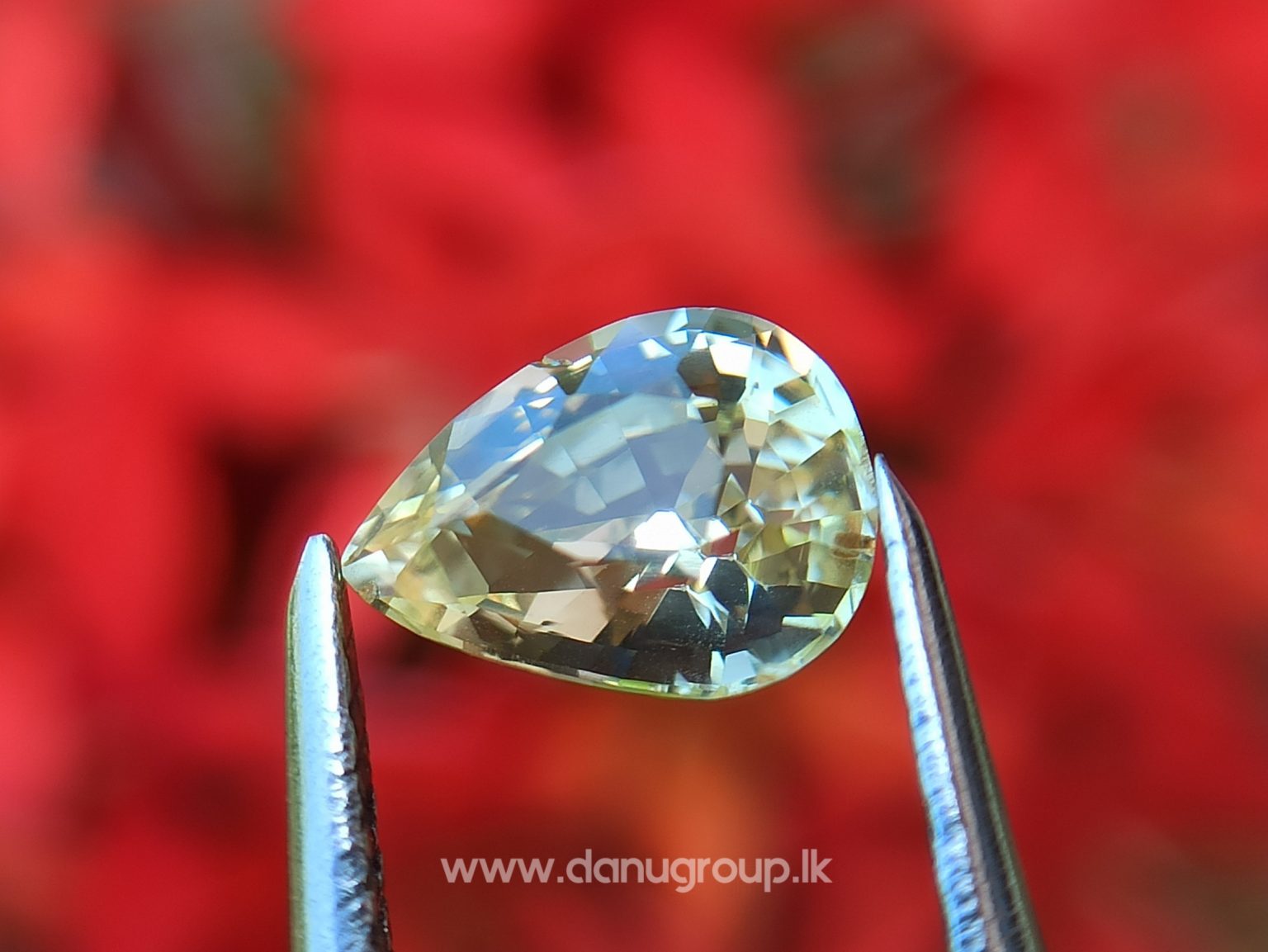 Ceylon Natural Yellow Sapphire - danugroup.lk