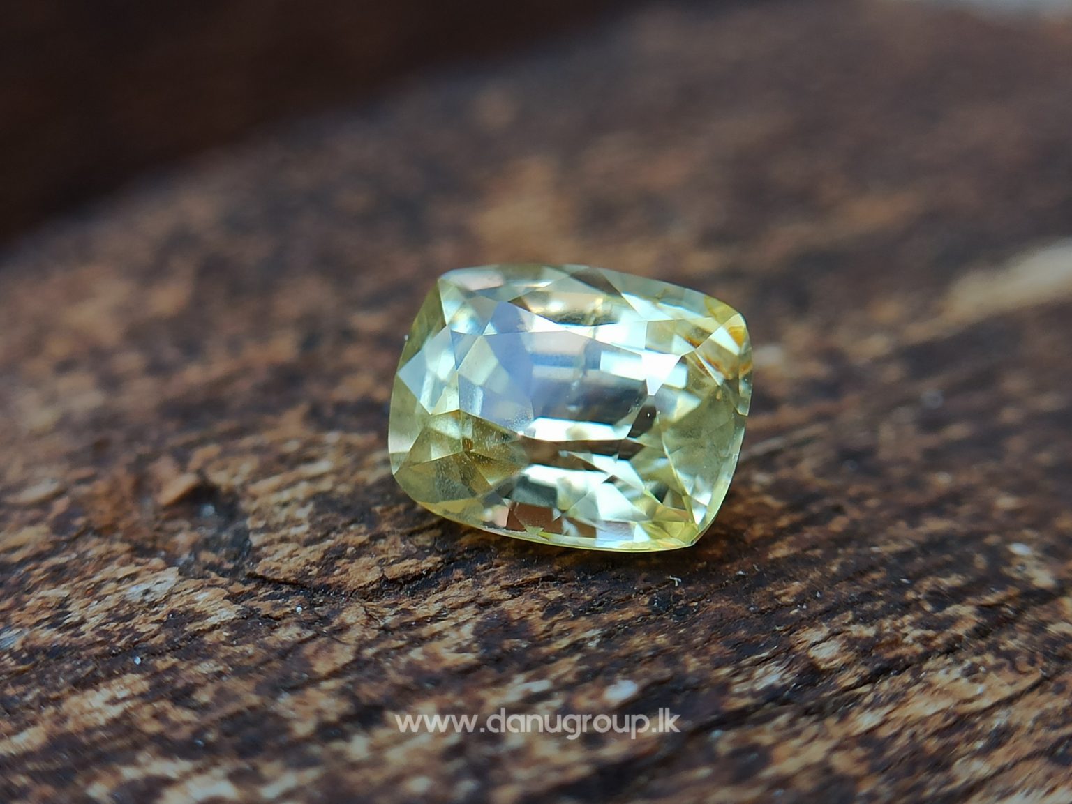 Ceylon Natural Yellow Sapphire - danugroup.lk