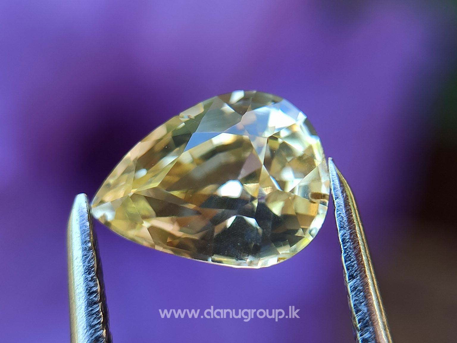 Ceylon Natural Yellow Sapphire - danugroup.lk