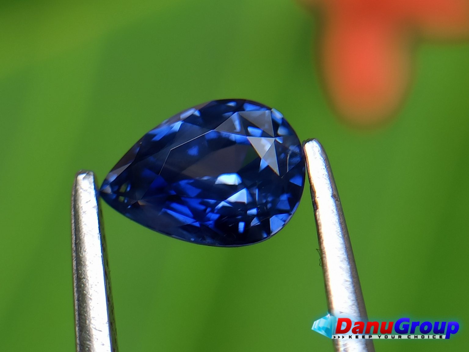 Ceylon Natural Blue Sapphire Cornflower Blue Drop Shape Gemstone - danugroup.lk