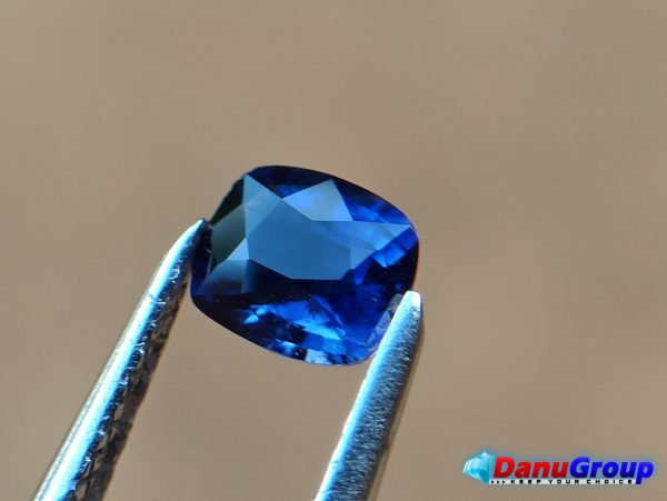 Ceylon Natural Vivid Royal Blue Sapphire Danu Group Gemstones