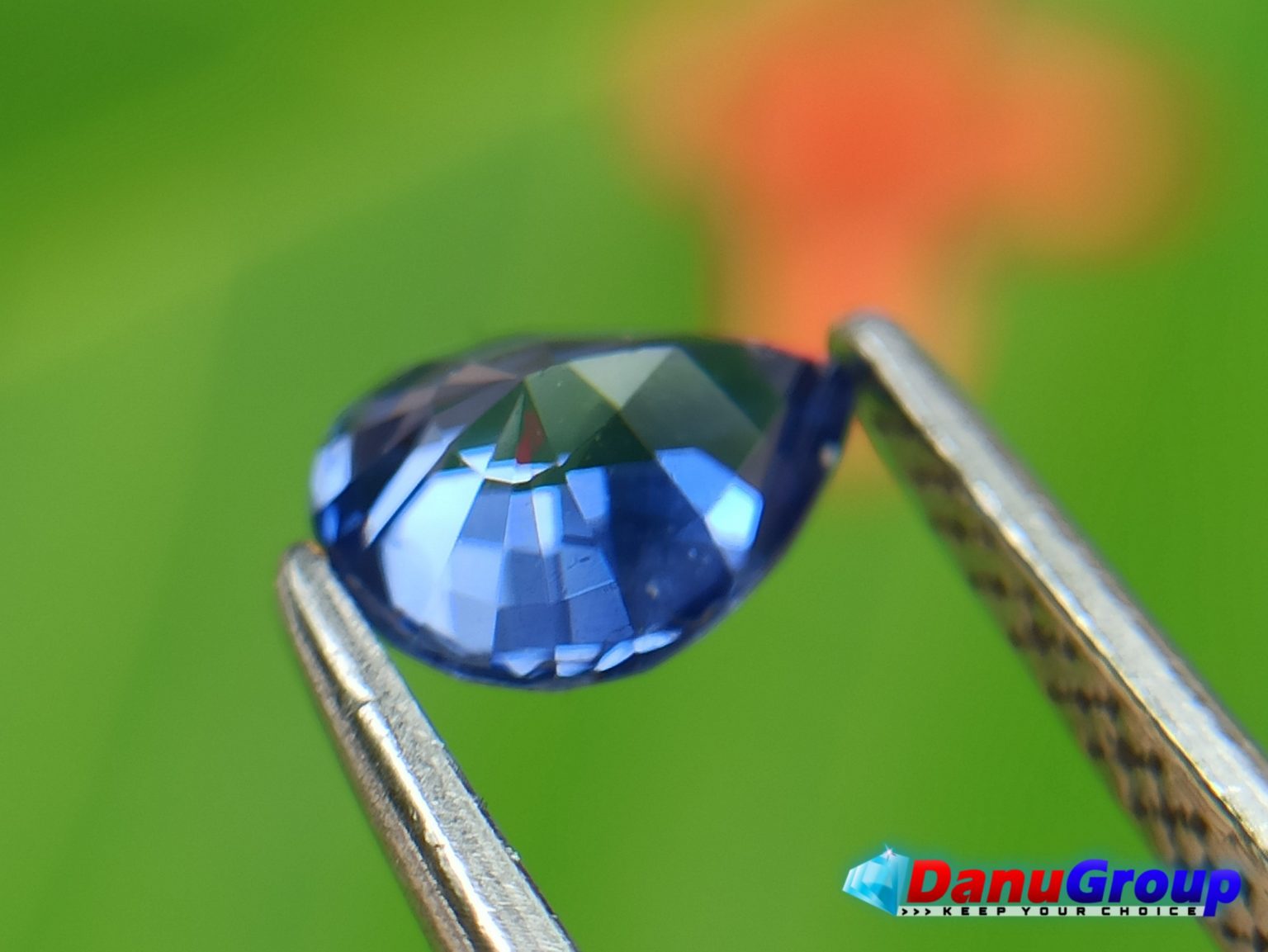 Ceylon Natural Blue Sapphire Cornflower Blue Drop Shape Gemstone - danugroup.lk