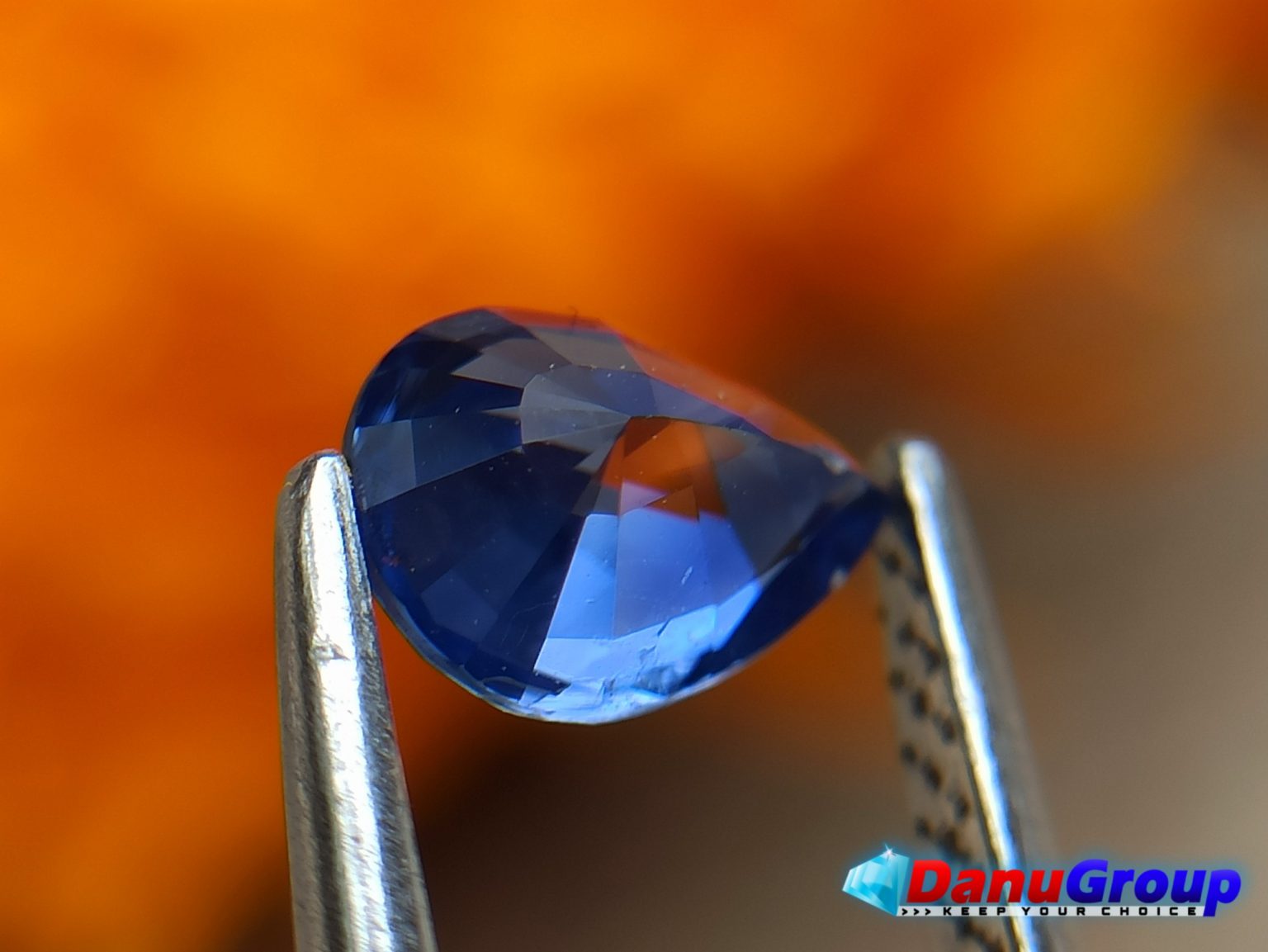 Ceylon Natural Blue Sapphire Cornflower Blue Drop Shape Gemstone - danugroup.lk