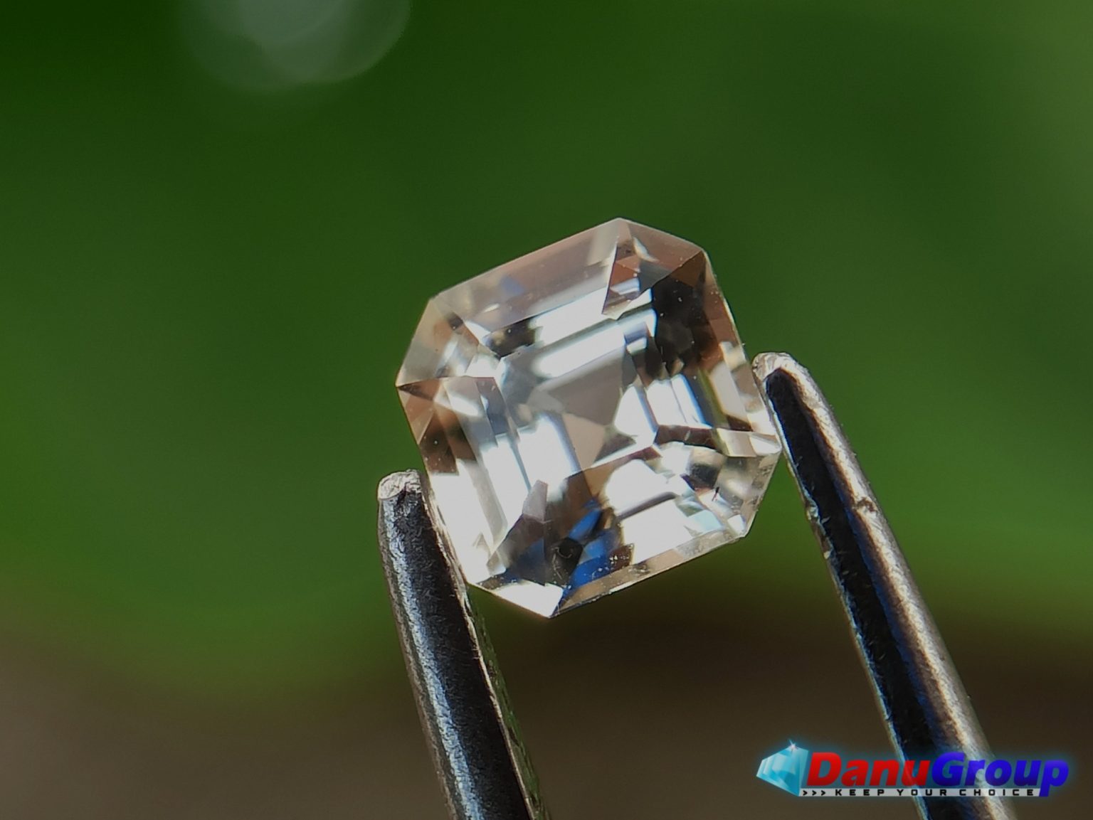 Ceylon Natural Vivid Royal Blue Sapphire with fancy Sapphire couple for fine Jewelry Design - Danu Group danugroup.lk