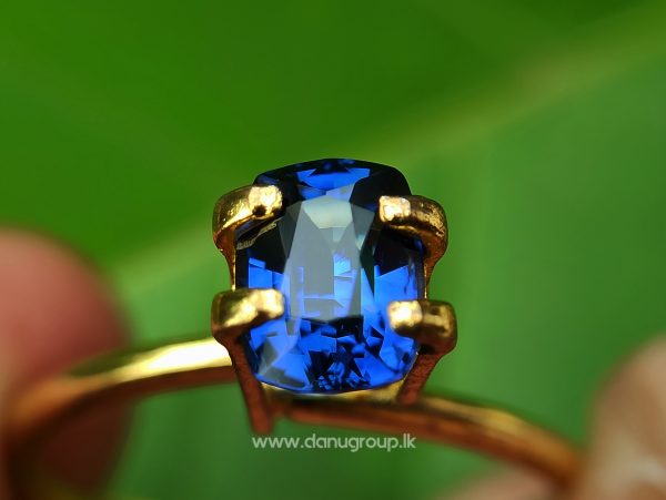 Best Quality Ceylon Vivid Royal Blue Sapphire - Top Quality Danu Group Gemstones Collections - danugroup.lk
