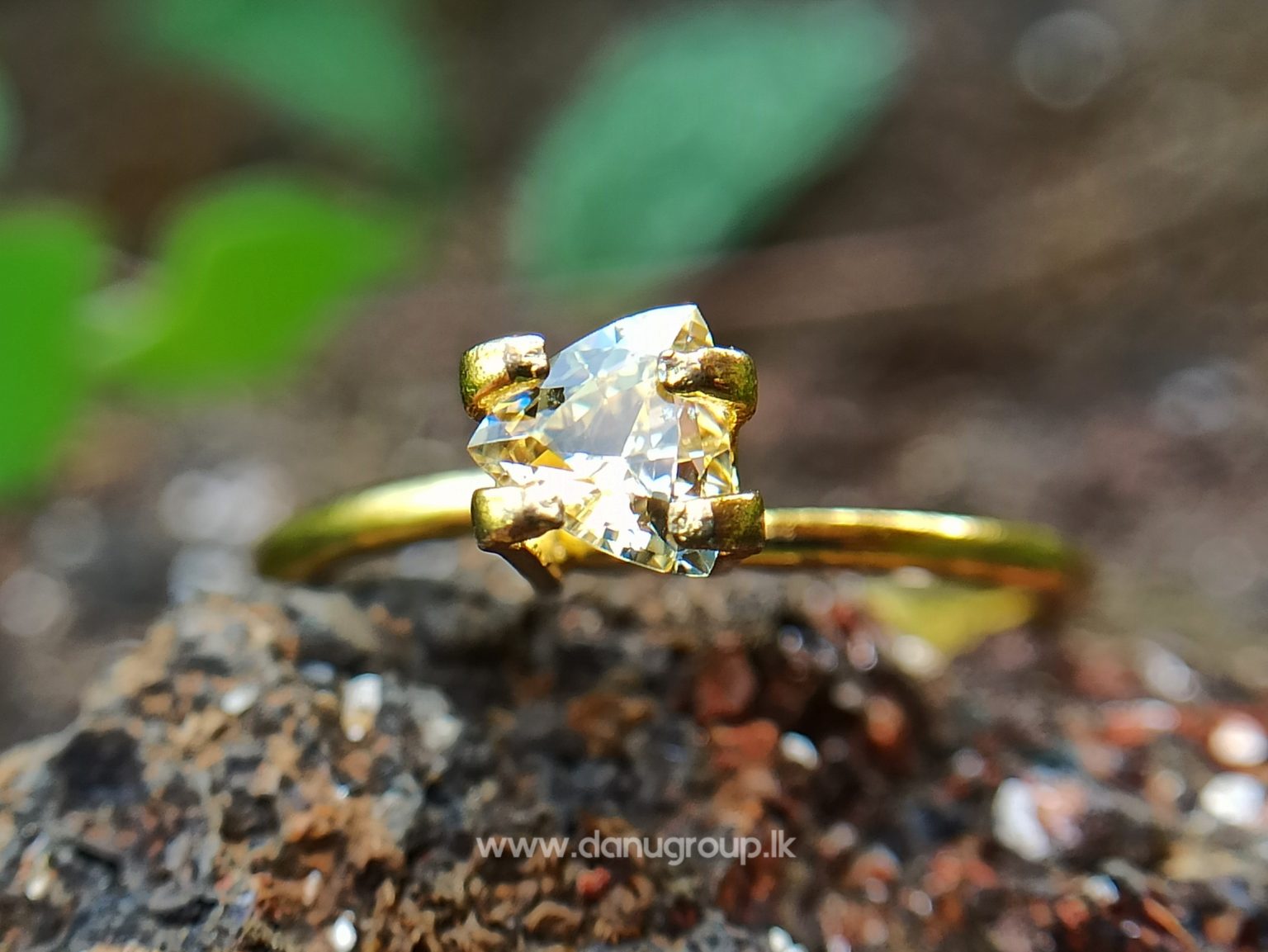 Ceylon Natural Yellow Sapphire - Danu Group Gemstones Collectiondanugroup.lk