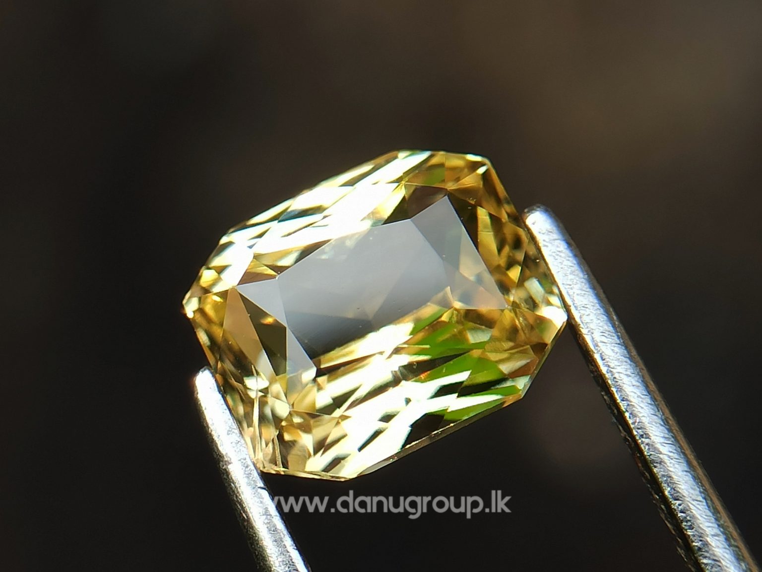 Ceylon Natural Vivid Yellow Sapphire Scissors Cut High Quality Gemstone with Brilliance Lustre - danugroup.lk