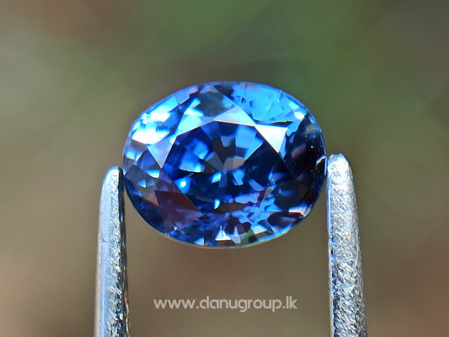Ceylon Natural Vivid Blue Sapphire High Quality Blue Sapphire - danugroup.lk