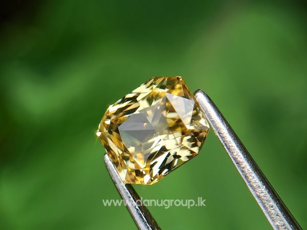 Ceylon Natural Vivid Yellow Sapphire Scissors Cut High Quality Gemstone with Brilliance Lustre - danugroup.lk