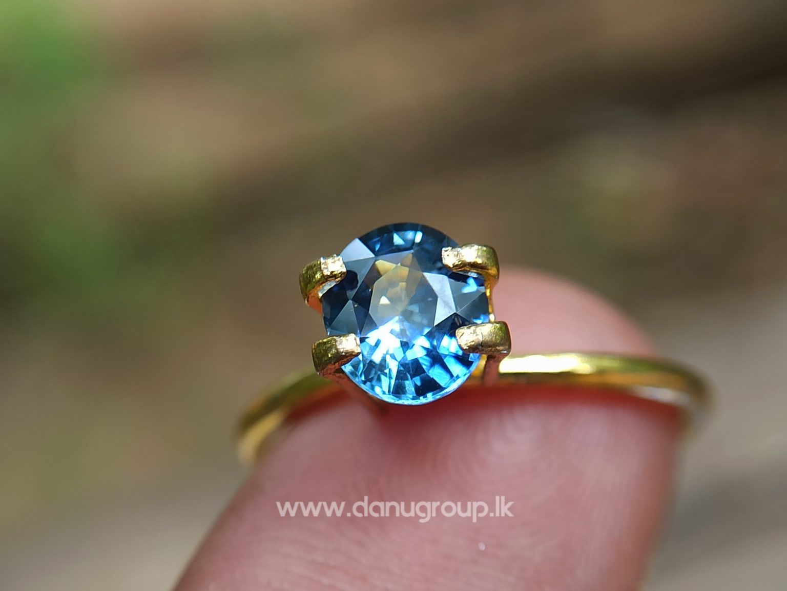 Ceylon Natural Unheated Blue Sapphire Oval Shape Stone from Danu Group -danugroup.lk