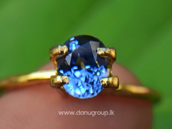 Ceylon Natural Vivid Blue Sapphire High Quality Blue Sapphire - danugroup.lk