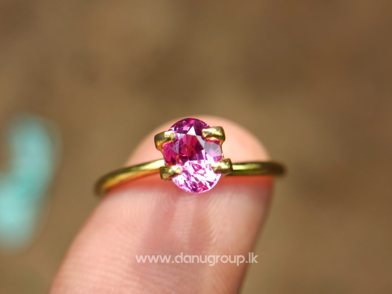 Remarkable Pink Colour In Ceylon Sapphire - Vivid Pink sapphire from Danu Group high quality ceylon sapphire - danugroup.lk