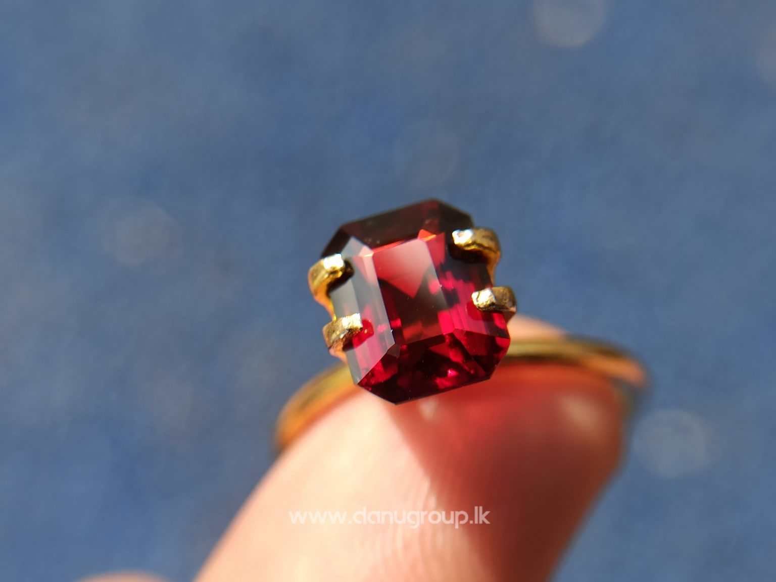 Ceylon Natural Pyrop Almandite Garnet from Danu Group