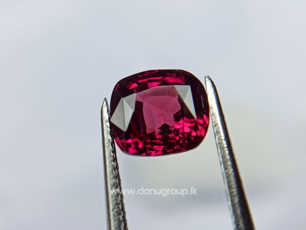 Sri Lankan Ruby High Quality ceylon ruby from Danu Group Gemstones Collections
