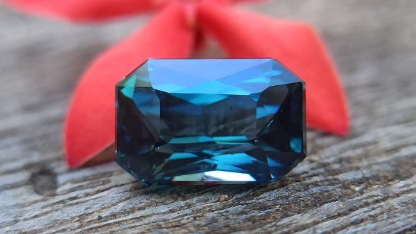 Teal Sapphire & Diamond Pendant PE5503