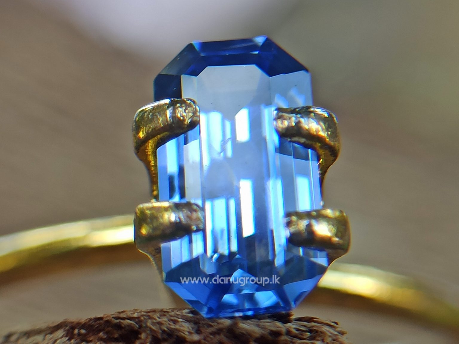 CEYLON BLUE SAPPHIRE OCTAGON SHAPE STONE NICE GEM FOR ENGAGEMENT RING - DANU GROUP GEMSTONES