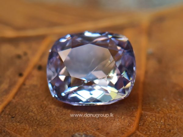 Ceylon Natural Light Purple Sapphire - Purple Sapphire stone