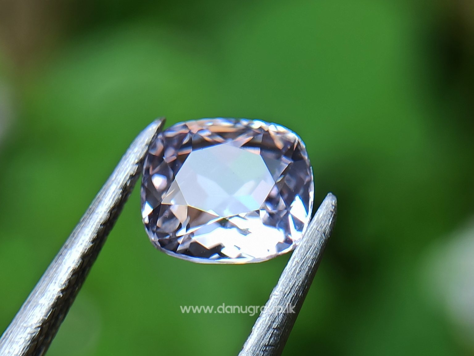 Ceylon Natural Light Purple Sapphire - Purple Sapphire stone