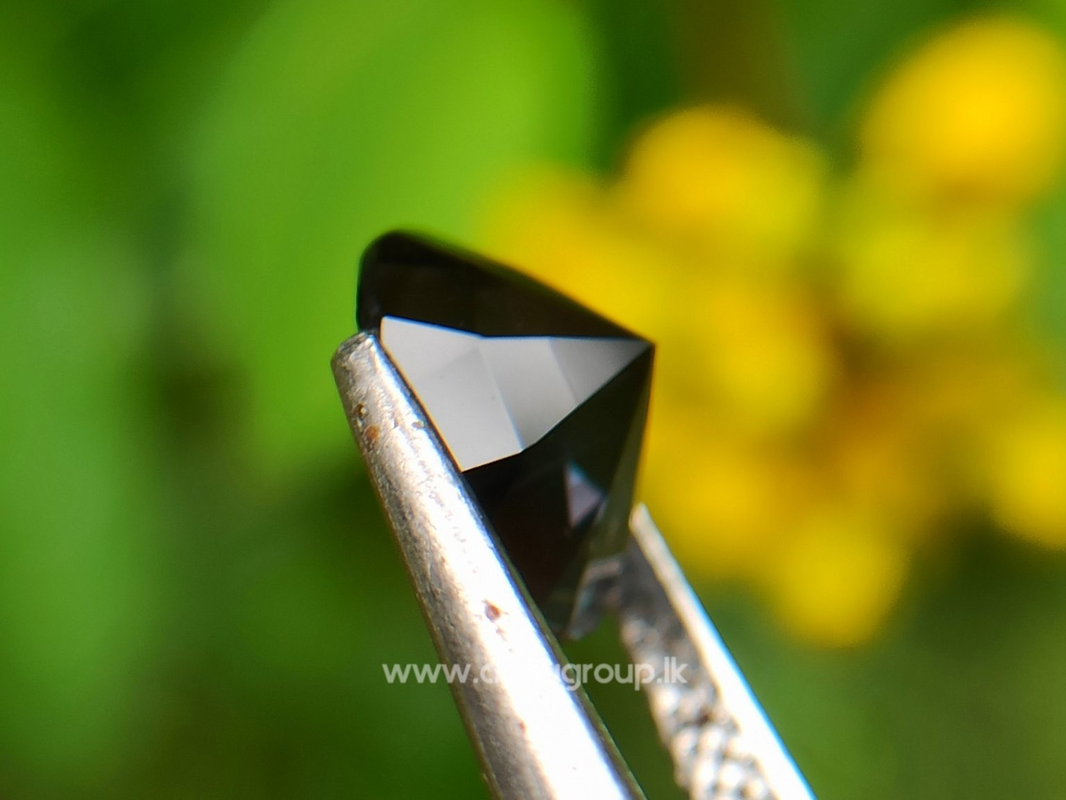 Color Change Sapphire Greenish Blue to purple Round shape rare sapphire from Danu Group Gemstones Collections