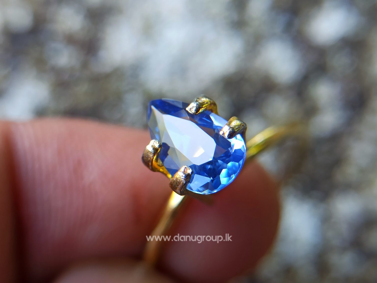 Natural Blue Sapphire from Sri Lanka - Ceylon Blue Pear shape Unheated gem Danu Group Gemstones Collections
