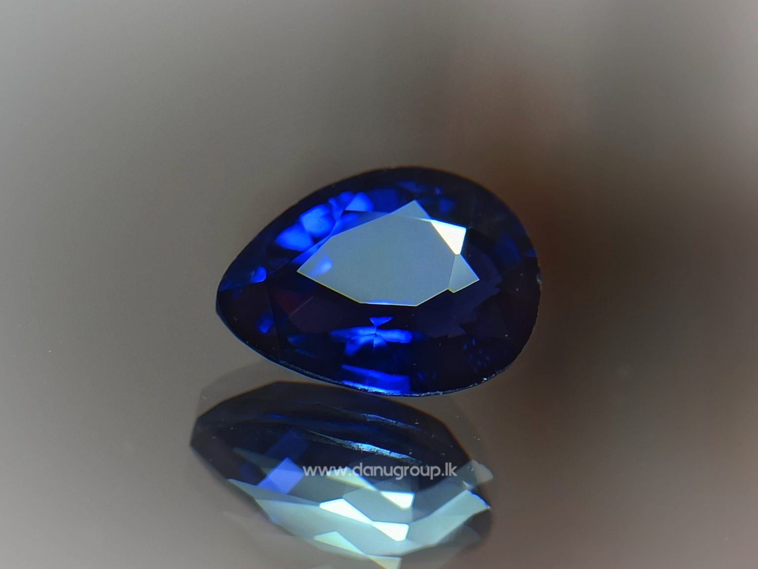 Color Change Sapphire - Pear Shape Blue to violet color changing sapphire stone from Sri Lanka