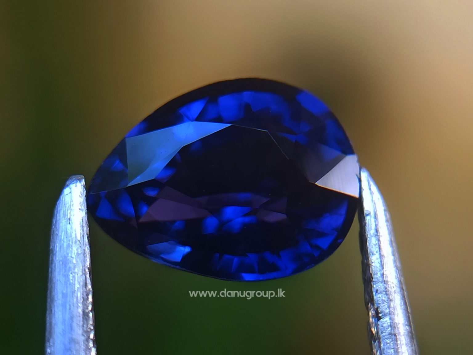 Color Change Sapphire - Pear Shape Blue to violet color changing sapphire stone from Sri Lanka