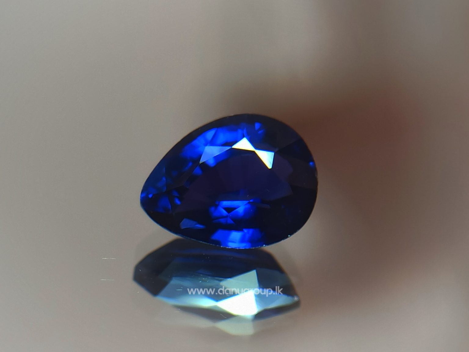 Color Change Sapphire - Pear Shape Blue to violet color changing sapphire stone from Sri Lanka