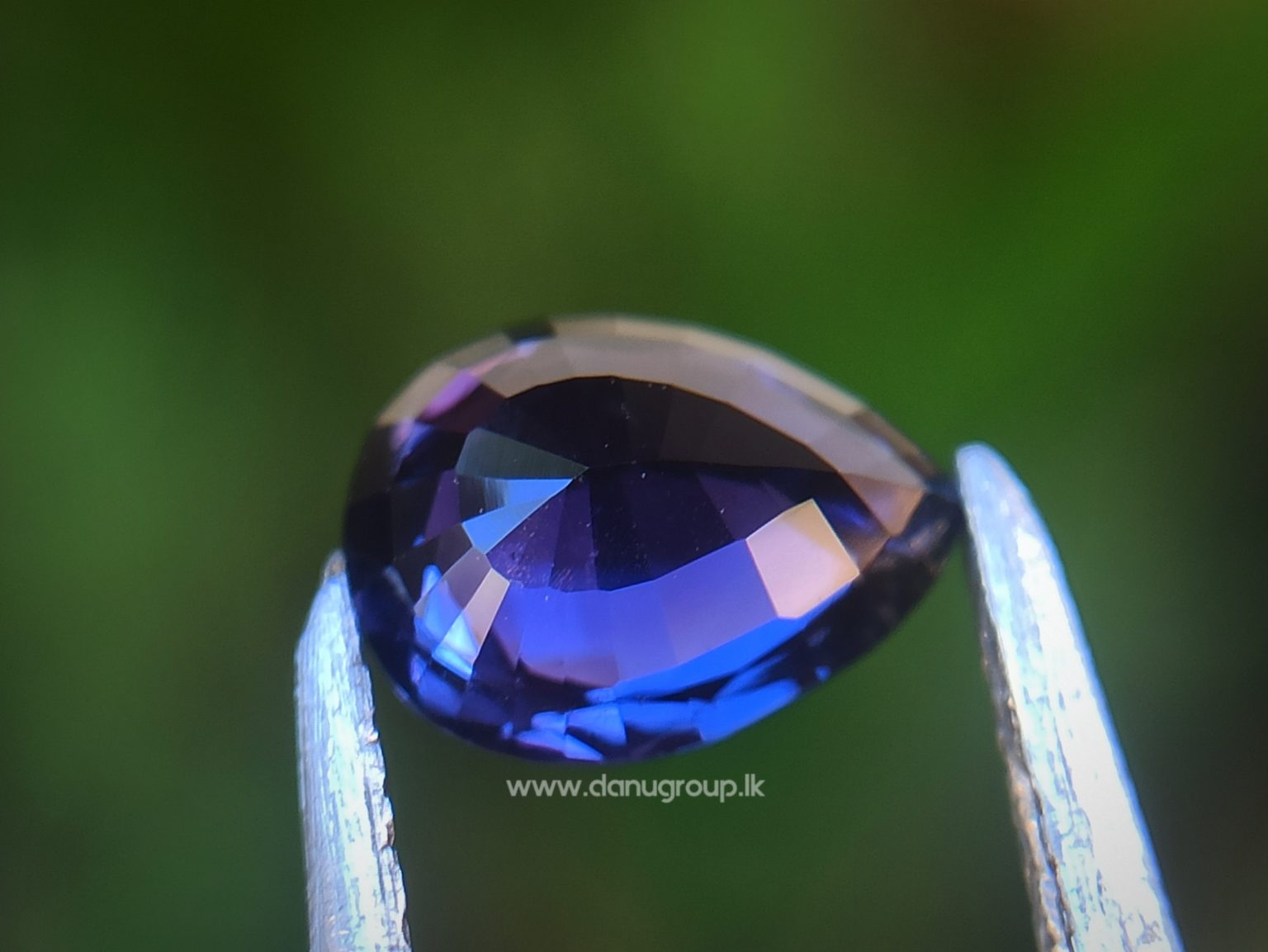 Color Change Sapphire - Pear Shape Blue to violet color changing sapphire stone from Sri Lanka