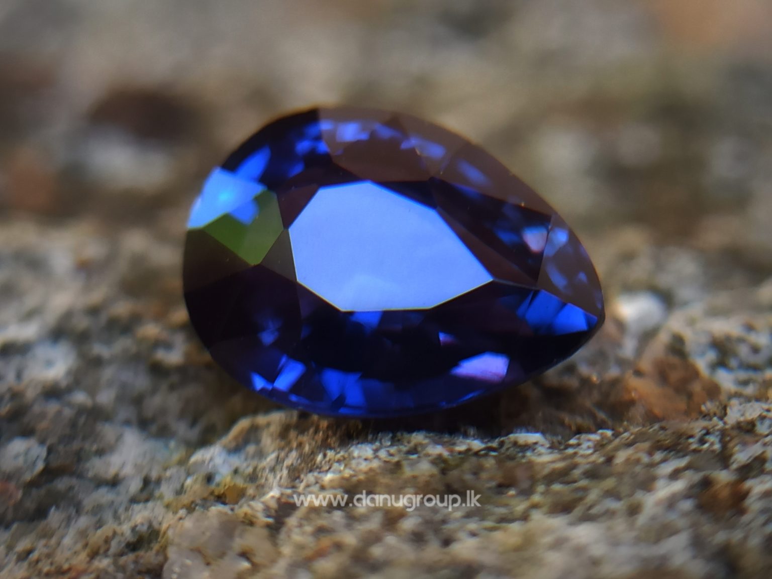 Color Change Sapphire - Pear Shape Blue to violet color changing sapphire stone from Sri Lanka