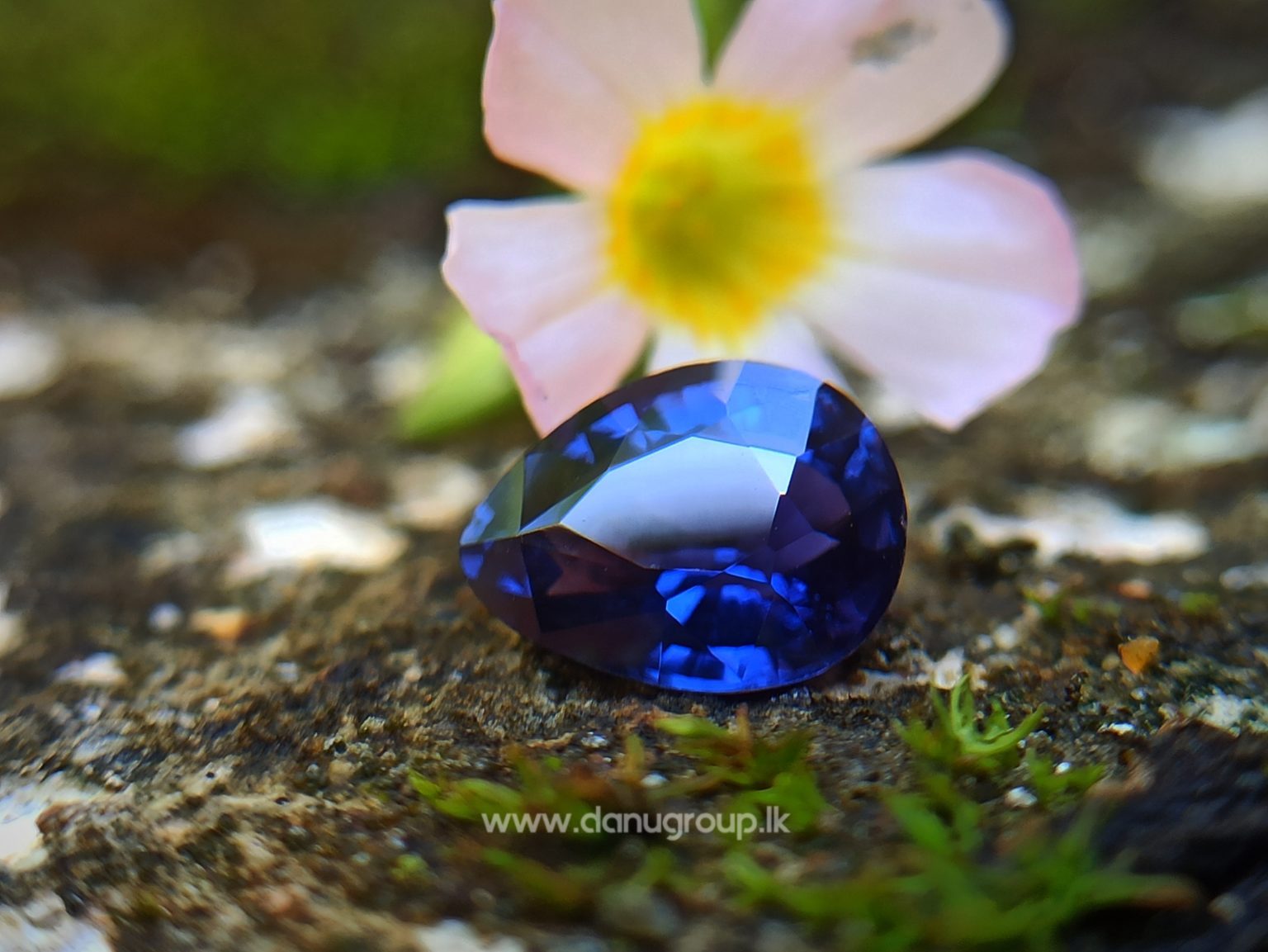 Color Change Sapphire - Pear Shape Blue to violet color changing sapphire stone from Sri Lanka