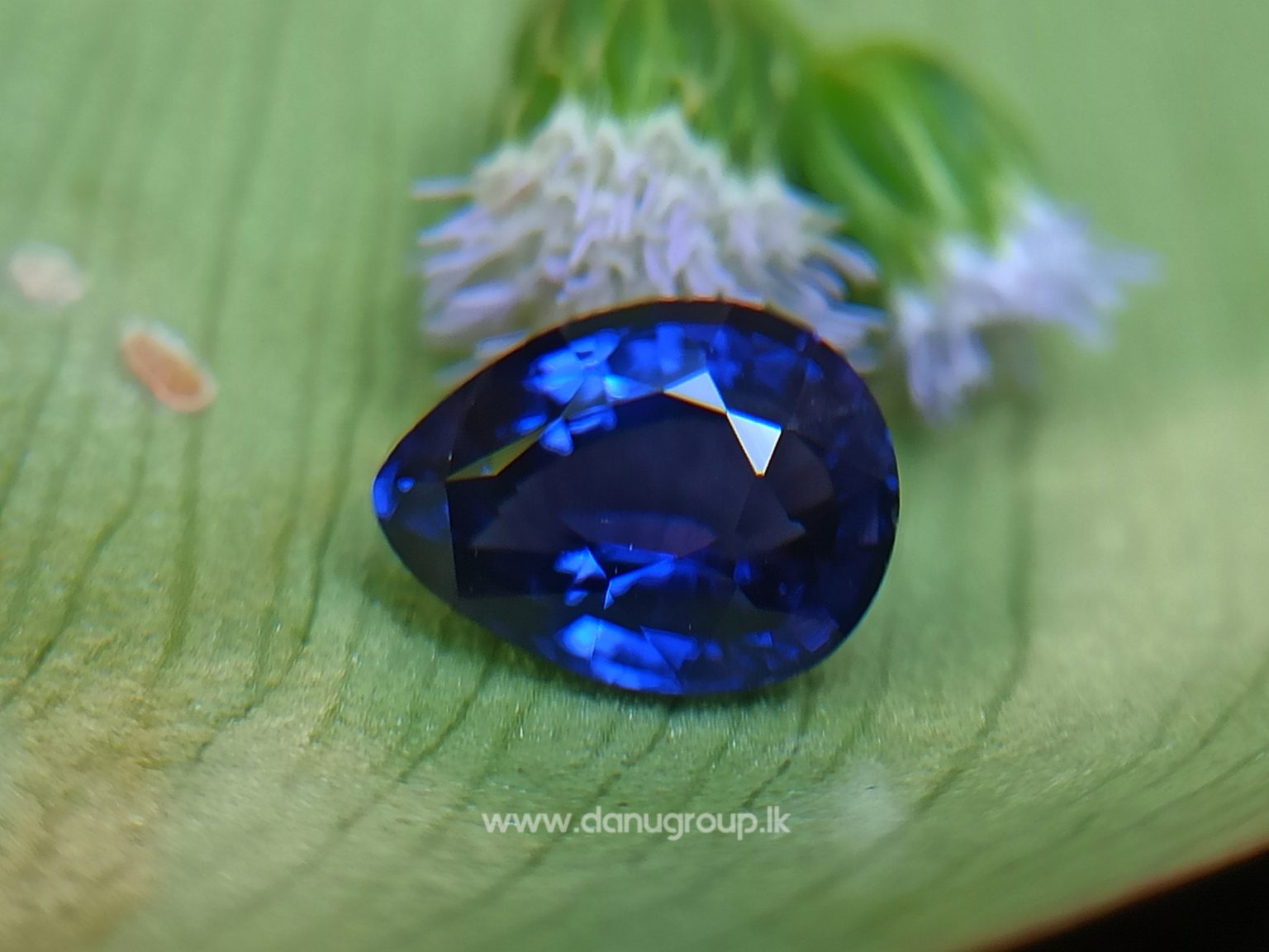 Color Change Sapphire - Pear Shape Blue to violet color changing sapphire stone from Sri Lanka