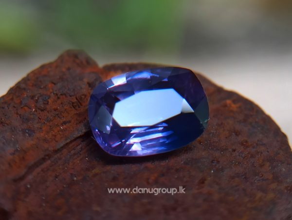 Ceylon Purple Sapphire with Blue color zoning Danu Group Gemstones from ceylon