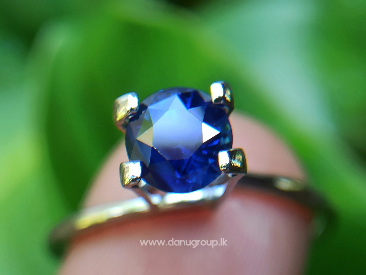 Ceylon blue sapphire Round Peacock blue precious stones from famous sapphire mining village rambuka Sri Lanka danu group Gemstones