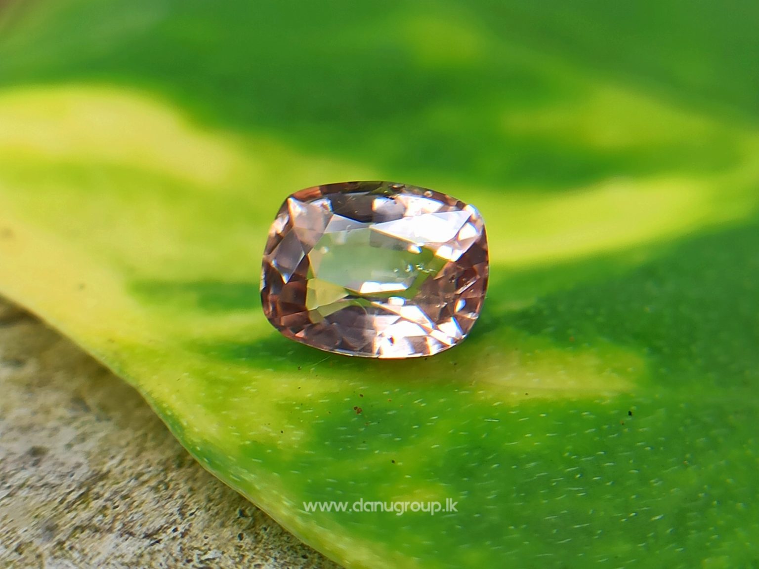 4_Pastel Orangy Pink Padparadscha Sapphire Danu Group Gemstones Collections