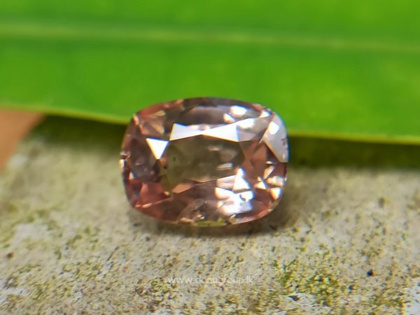 4_Pastel Orangy Pink Padparadscha Sapphire Danu Group Gemstones Collections